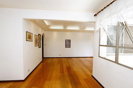 Apartamento à venda com 140m², 4 quartos e 2 vagasSala