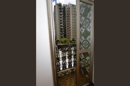 Apartamento à venda com 140m², 4 quartos e 2 vagasVaranda