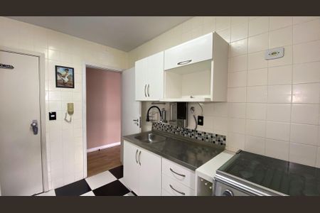 Apartamento à venda com 83m², 2 quartos e 1 vagaCozinha