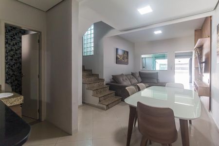 Sala de casa para alugar com 3 quartos, 150m² em Vila Suissa, Mogi das Cruzes