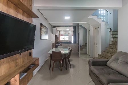 Sala de casa para alugar com 3 quartos, 150m² em Vila Suissa, Mogi das Cruzes