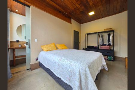 Apartamento à venda com 322m², 5 quartos e 3 vagasQuarto Suíte 4