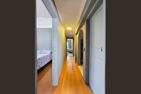 Apartamento à venda com 322m², 5 quartos e 3 vagasCorredor e roupeiro 