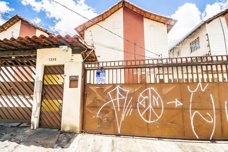 Casa à venda com 101m², 3 quartos e 1 vagaFachada