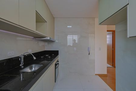 Apartamento para alugar com 45m², 2 quartos e 1 vaga Apartamento para alugar com 45m², 2 quartos e 1 vagaCozinha e Área de Serviço