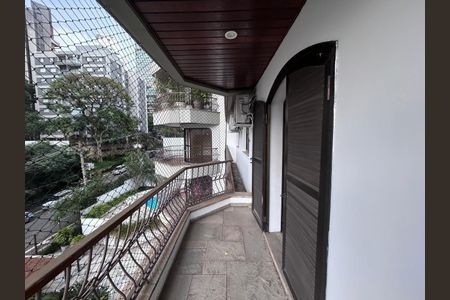 Apartamento à venda com 159m², 3 quartos e 2 vagasVaranda Quarto 1 - Suíte