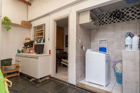 Casa à venda com 130m², 2 quartos e 1 vagaÁrea de Serviço