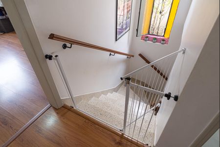 Casa à venda com 130m², 2 quartos e 1 vagaCorredor dos Quartos - Escada