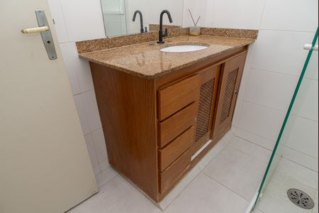 Casa à venda com 130m², 2 quartos e 1 vagaBanheiro social