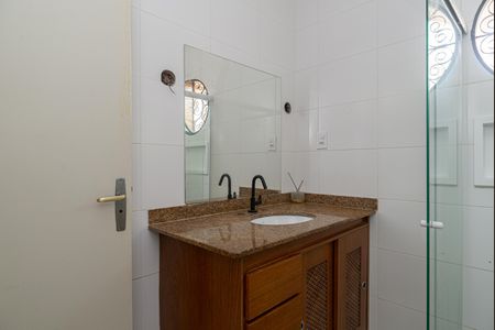 Casa à venda com 130m², 2 quartos e 1 vagaBanheiro social