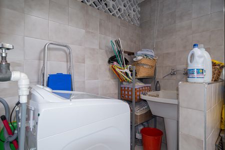 Casa à venda com 130m², 2 quartos e 1 vagaÁrea de Serviço