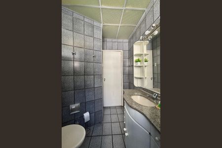 Apartamento à venda com 100m², 3 quartos e sem vagaBanheiro social