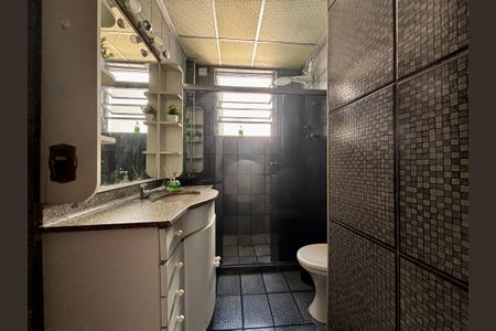 Apartamento à venda com 100m², 3 quartos e sem vagaBanheiro social