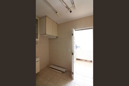 Casa à venda com 239m², 3 quartos e 2 vagasCozinha 