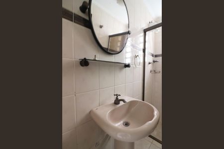 Casa à venda com 239m², 3 quartos e 2 vagasBanheiro Social