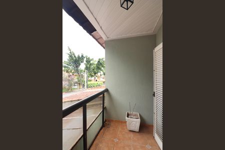 Casa à venda com 239m², 3 quartos e 2 vagasSuíte 1 Sacada 