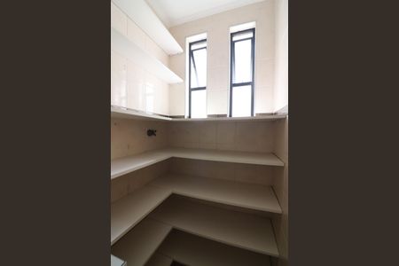 Casa à venda com 239m², 3 quartos e 2 vagasSuíte 3 Banheiro 