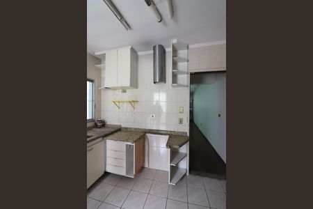 Casa à venda com 239m², 3 quartos e 2 vagasCozinha 