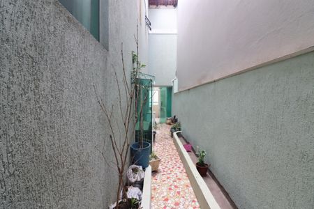 Casa à venda com 239m², 3 quartos e 2 vagasCorredor 