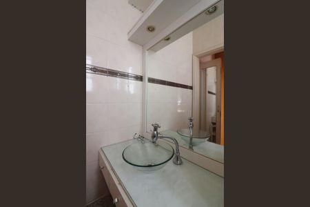 Casa à venda com 239m², 3 quartos e 2 vagasSuíte 3 Banheiro 