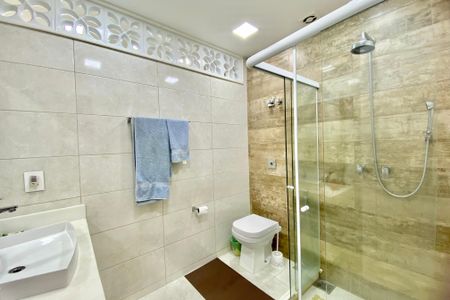 Apartamento para alugar com 110m², 3 quartos e sem vagaBanheiro social