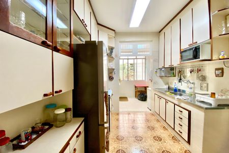 Apartamento para alugar com 110m², 3 quartos e sem vagaCozinha