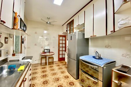 Apartamento para alugar com 110m², 3 quartos e sem vagaCozinha