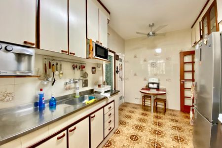 Apartamento para alugar com 110m², 3 quartos e sem vagaCozinha