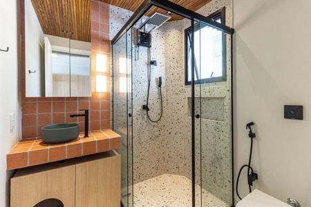 Banheiro de apartamento para alugar com 1 quarto, 50m² em Santa Cecilia, São Paulo