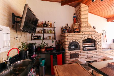 Casa à venda com 170m², 3 quartos e 1 vagaChurrasqueira