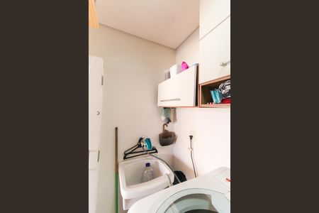 Casa à venda com 170m², 3 quartos e 1 vagaÁrea de Serviço