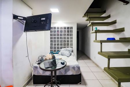 Sala de kitnet/studio para alugar com 1 quarto, 34m² em Vila Pirajussara, São Paulo