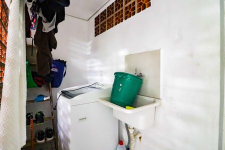 Lavanderia de kitnet/studio para alugar com 1 quarto, 34m² em Vila Pirajussara, São Paulo