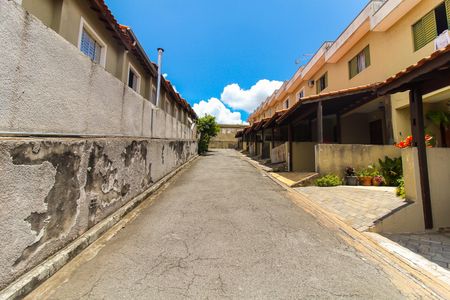 Casa de condomínio à venda com 64m², 2 quartos e 1 vagaÁrea externa