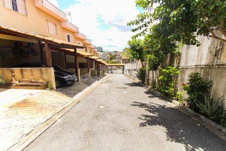 Casa de condomínio à venda com 64m², 2 quartos e 1 vagaÁrea externa