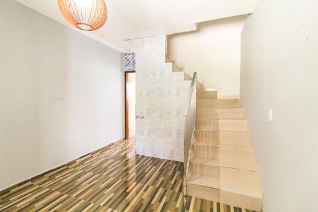 Casa de Condomínio para alugar com 2 quartos, 64m² em Vila Campanela, São Paulo