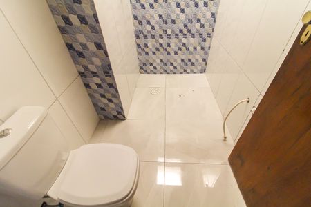 Casa de condomínio à venda com 64m², 2 quartos e 1 vagaBanheiro