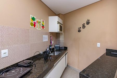 Cozinha de kitnet/studio para alugar com 1 quarto, 28m² em Minas Brasil, Belo Horizonte