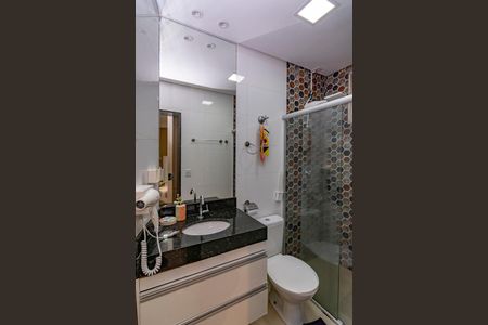 Banheiro de kitnet/studio para alugar com 1 quarto, 28m² em Minas Brasil, Belo Horizonte
