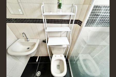 Apartamento para alugar com 64m², 3 quartos e sem vagaBanheiro