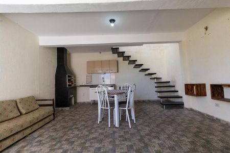 Casa para alugar com 100m², 2 quartos e 4 vagasÁrea de Serviço