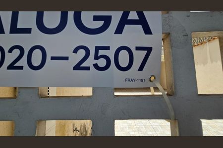 Casa para alugar com 100m², 2 quartos e 4 vagasFachada - plaquinha