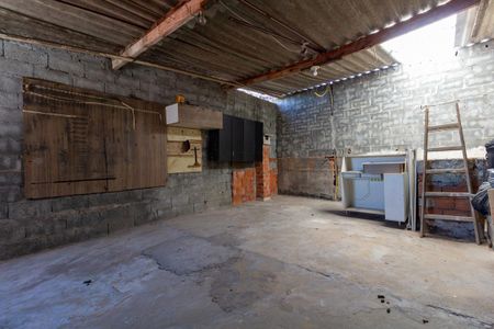 Casa para alugar com 100m², 2 quartos e 4 vagasQuintal