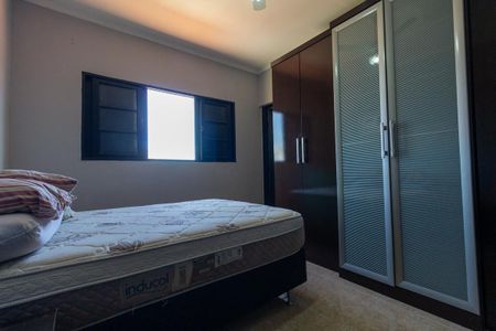 Casa para alugar com 100m², 2 quartos e 4 vagasQuarto 1