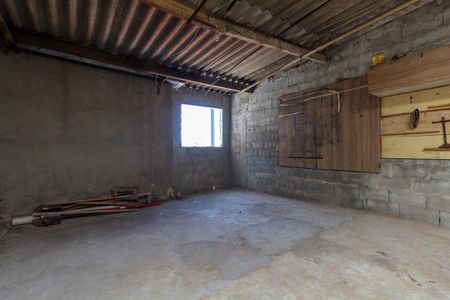 Casa para alugar com 100m², 2 quartos e 4 vagasQuintal