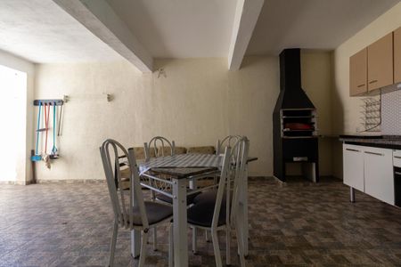 Casa para alugar com 100m², 2 quartos e 4 vagasÁrea de Serviço