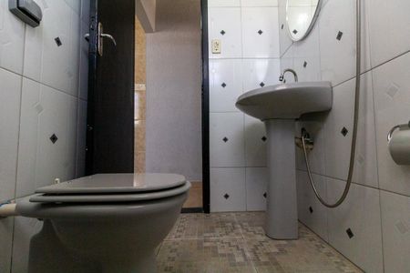 Casa para alugar com 100m², 2 quartos e 4 vagasLavabo