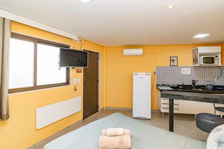 Quarto  de kitnet/studio para alugar com 1 quarto, 28m² em Minas Brasil, Belo Horizonte