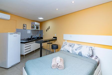 Quarto  de kitnet/studio para alugar com 1 quarto, 28m² em Minas Brasil, Belo Horizonte