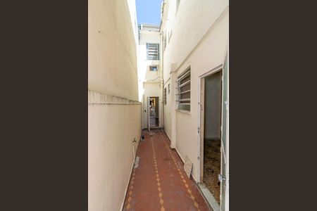 Casa de condomínio à venda com 70m², 2 quartos e 1 vagaÁrea de Serviço